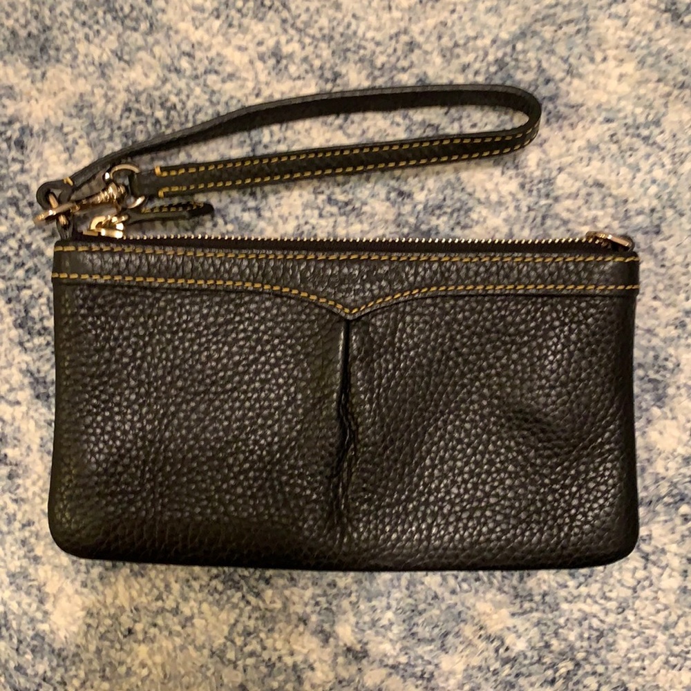 Dooney & Bourke black leather wristlet